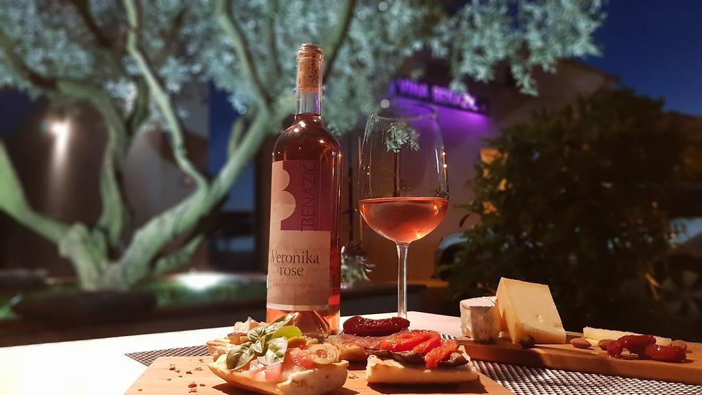 Wine Garden Holiday Home Pula Ngoại thất bức ảnh